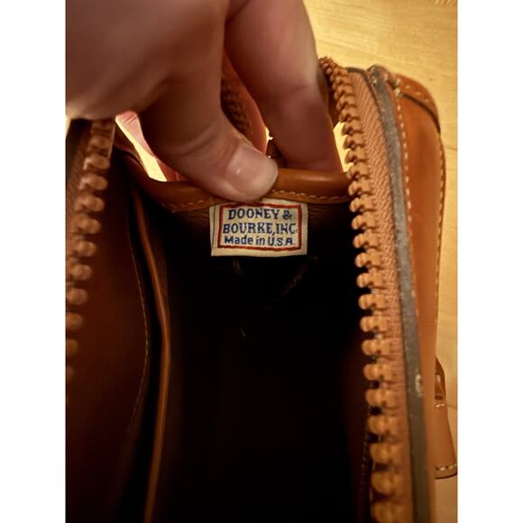 Dooney & Bourke Satchel Zip Top Handle Case Vintage Brown White Equestrian Bag - Picture 8 of 10
